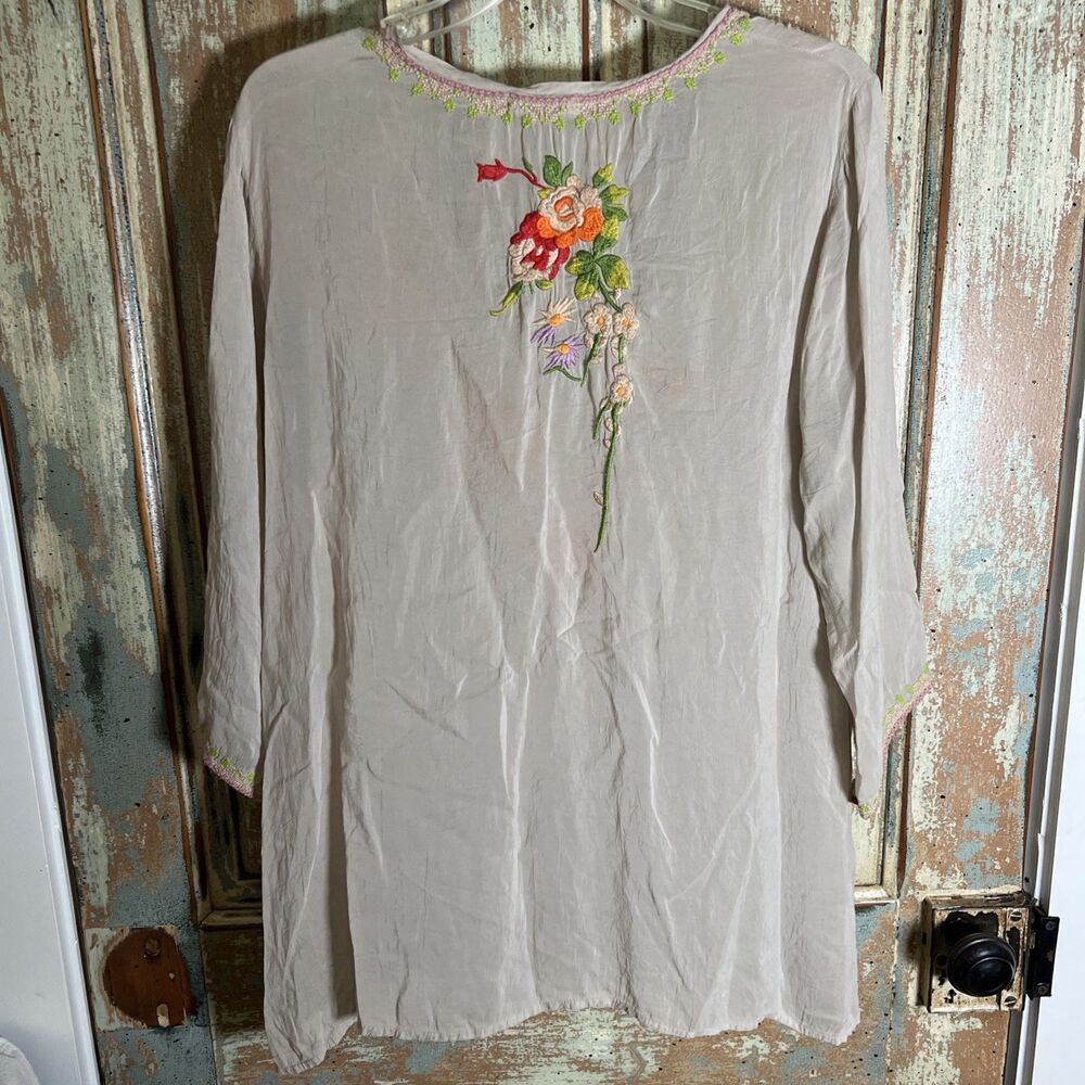 Johnny Was Taupe Top V Neck Extensive Floral Embroidery Large SEE LISTING - Picture 4 of 16